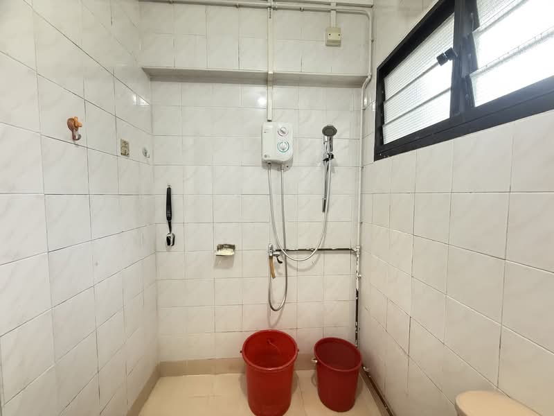 680 Woodlands Avenue 6, 680 Woodlands Avenue 6, 3 Bedrooms, 1,098 sqft, HDB Flat For Sale, by Nancy See, 500106626 - Bathroom - PropertyGuru.com.sg