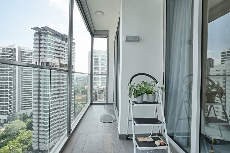 26 Newton, 26 Newton Road Singapore, 2 Bedrooms, 775 sqft, Condominium For Rent, by Vivian Zhao, 500106627 - Balcony - PropertyGuru.com.sg
