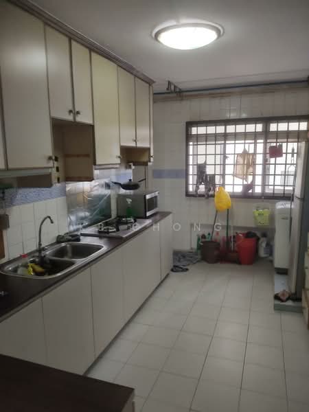 708 Jurong West Street 71, 708 Jurong West Street 71, 5 Bedrooms, 1,550 sqft, HDB Flat For Rent, by KB Chong, 500106628 - Kitchen - PropertyGuru.com.sg
