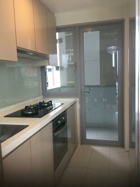 Centro Residences, 59 Ang Mo Kio Avenue 8, 3 Bedrooms, 1,001 sqft, Condominium For Rent, by Selina Tan 陈美琏, 500106633 - Kitchen - PropertyGuru.com.sg