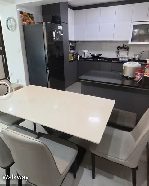 422B Northshore Dr, 422B Northshore Dr, 3 Bedrooms, 1,001 sqft, HDB Flat For Sale, by Irene Yeo, 500106640 - Kitchen - PropertyGuru.com.sg