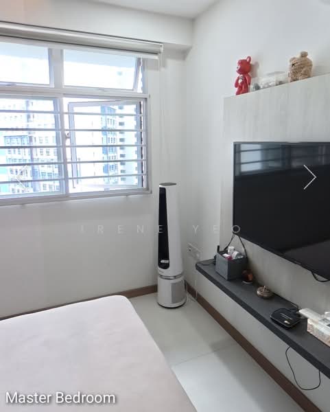 422B Northshore Dr, 422B Northshore Dr, 3 Bedrooms, 1,001 sqft, HDB Flat For Sale, by Irene Yeo, 500106640 - Master Bedroom - PropertyGuru.com.sg