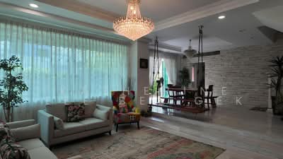 For Sale - ⭐️⭐️LANDED7772@1km Tao Nan Nice Renovated Corner Terrace S$ 6,600,000