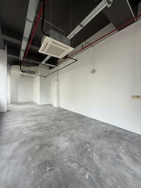 Freehold Road facing unit KOVAN, , 603 sqft, Shop / Shophouse For Sale, by Darrio ., 500106668 - Interior - CommercialGuru.com.sg