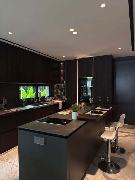 82 Fernhill close, , 7 Bedrooms, 5,642 sqft, Semi-Detached House For Sale, by Brenda Gwee, 500106669 - PropertyGuru.com.sg