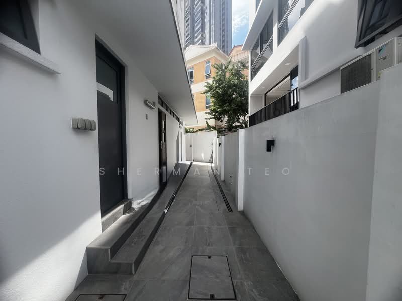 Reno 3.5 Storey Detached @ Stirling Road, Shepherds Drive, Merino Crescent, Queenstown MRT, Stirling Road, Shepherds Drive, Merino Crescent, Alexandra, Angora Close, Queenstown MRT, 10+ Bedrooms, 9,000 sqft, Detached House For Sale, by Sherman Teo, 500106676 - Exterior - PropertyGuru.com.sg