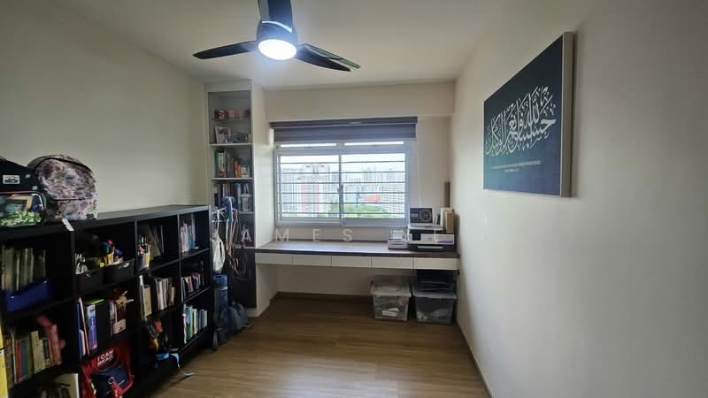 572B Woodlands Avenue 1, 572B Woodlands Avenue 1, 3 Bedrooms, 1,216 sqft, HDB Flat For Sale, by James Yeo, 500106681 - Study - PropertyGuru.com.sg