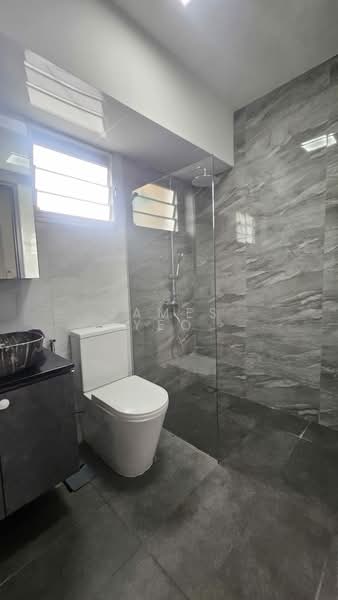 572B Woodlands Avenue 1, 572B Woodlands Avenue 1, 3 Bedrooms, 1,216 sqft, HDB Flat For Sale, by James Yeo, 500106681 - Bathroom - PropertyGuru.com.sg