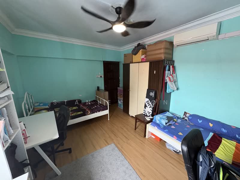 309 Jurong East Street 32, 309 Jurong East Street 32, 3 Bedrooms, 1,463 sqft, HDB Flat For Sale, by Stanley Wong, 500106696 - Bedroom - PropertyGuru.com.sg