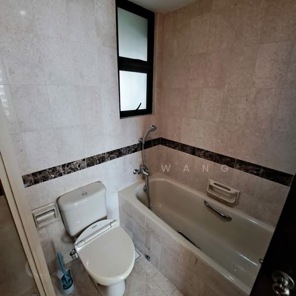 The Bencoolen, 180 Bencoolen Street, Room Rental, 200 sqft, Apartment For Rent, by Lydia Wang, 500106699 - Bathroom - PropertyGuru.com.sg