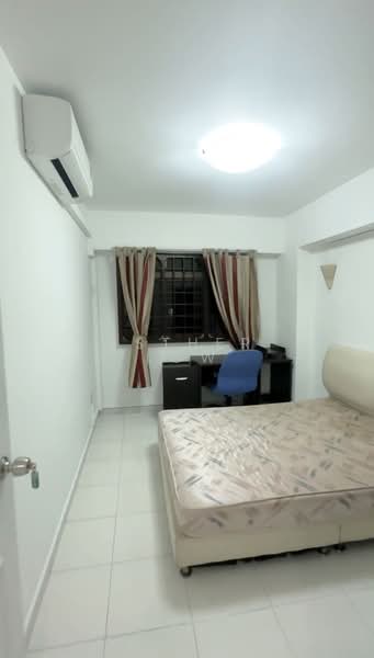 311C Anchorvale Lane, 311C Anchorvale Lane, 3 Bedrooms, 970 sqft, HDB Flat For Rent, by Esther Low, 500106704 - Bedroom - PropertyGuru.com.sg