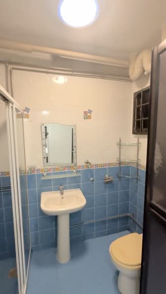 311C Anchorvale Lane, 311C Anchorvale Lane, 3 Bedrooms, 970 sqft, HDB Flat For Rent, by Esther Low, 500106704 - Bathroom - PropertyGuru.com.sg