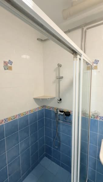 311C Anchorvale Lane, 311C Anchorvale Lane, 3 Bedrooms, 970 sqft, HDB Flat For Rent, by Esther Low, 500106704 - Bathroom - PropertyGuru.com.sg