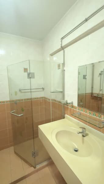 311C Anchorvale Lane, 311C Anchorvale Lane, 3 Bedrooms, 970 sqft, HDB Flat For Rent, by Esther Low, 500106704 - Bathroom - PropertyGuru.com.sg