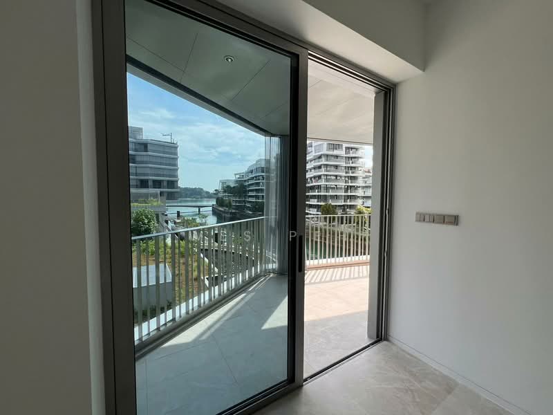 The Reef at King's Dock, 6 Harbourfront Avenue, 3 Bedrooms, 1,249 sqft, Condominium For Sale, by Wes Peh, 500106708 - Balcony - PropertyGuru.com.sg