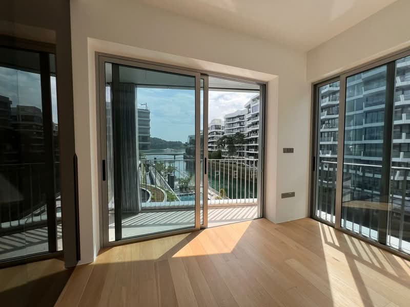 The Reef at King's Dock, 6 Harbourfront Avenue, 3 Bedrooms, 1,249 sqft, Condominium For Sale, by Wes Peh, 500106708 - Balcony - PropertyGuru.com.sg