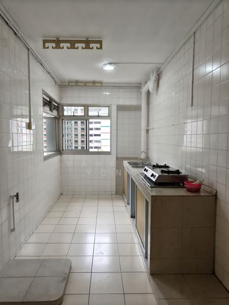 302 Canberra Road, 302 Canberra Road, 3 Bedrooms, 979 sqft, HDB Flat For Sale, by Vanessa Yong, 500106713 - Kitchen - PropertyGuru.com.sg