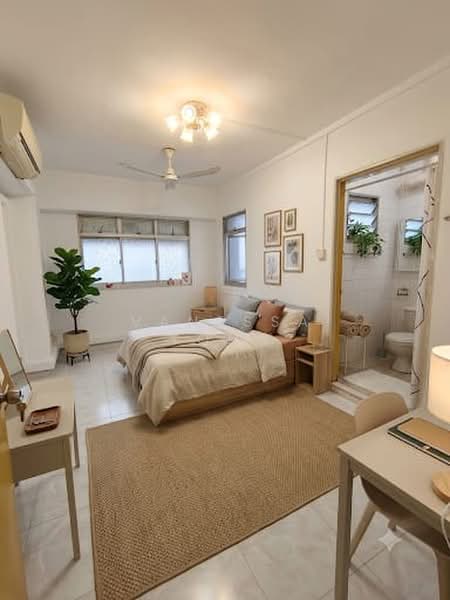 302 Canberra Road, 302 Canberra Road, 3 Bedrooms, 979 sqft, HDB Flat For Sale, by Vanessa Yong, 500106713 - Bedroom - PropertyGuru.com.sg
