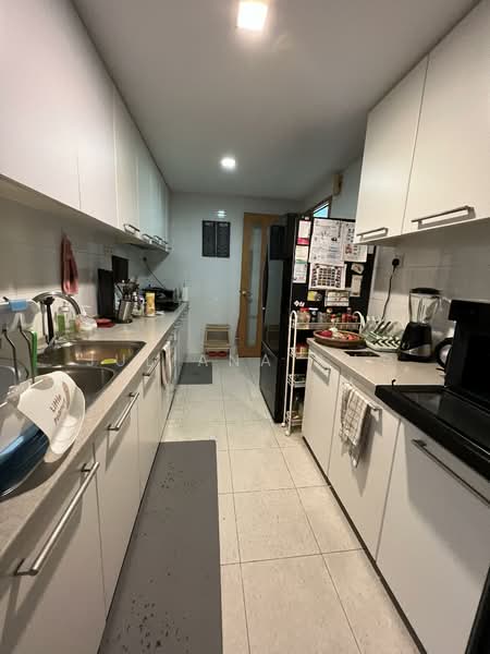 The Waterina, 51 Lorong 40 Geylang, 3 Bedrooms, 1,378 sqft, Condominium For Rent, by Juliana Ang, 500106730 - Kitchen - PropertyGuru.com.sg