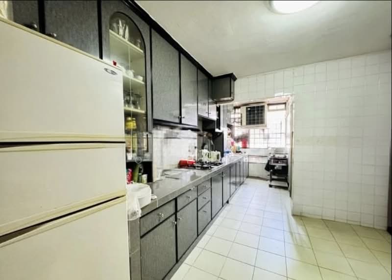 80 Lorong 4 Toa Payoh, 80 Lorong 4 Toa Payoh, 3 Bedrooms, 1,119 sqft, HDB Flat For Sale, by Roy Liang, 500106734 - Kitchen - PropertyGuru.com.sg