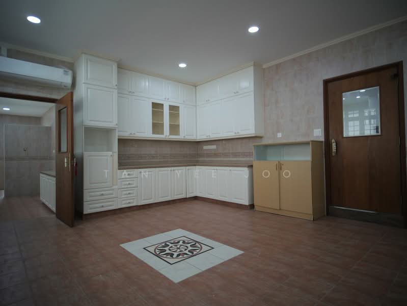 Dry Kitchen