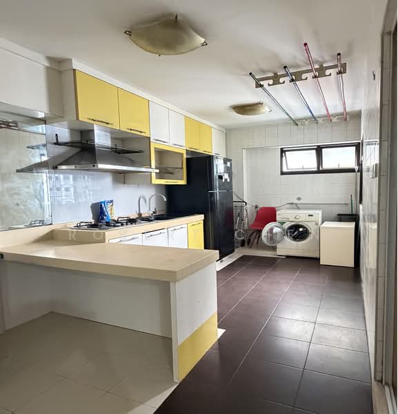 507C Wellington Circle, 507C Wellington Circle, 3 Bedrooms, 1,184 sqft, HDB Flat For Sale, by Robert Chen, 500106746 - Kitchen - PropertyGuru.com.sg