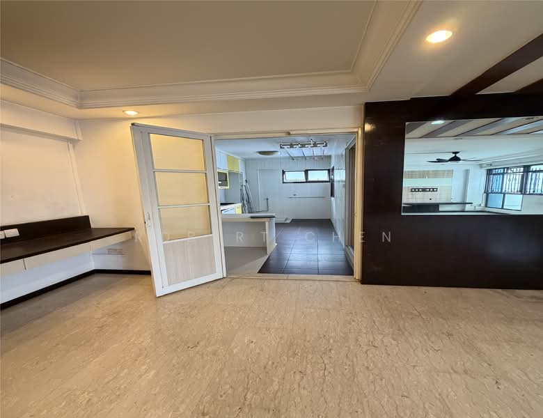 507C Wellington Circle, 507C Wellington Circle, 3 Bedrooms, 1,184 sqft, HDB Flat For Sale, by Robert Chen, 500106746 - Kitchen - PropertyGuru.com.sg