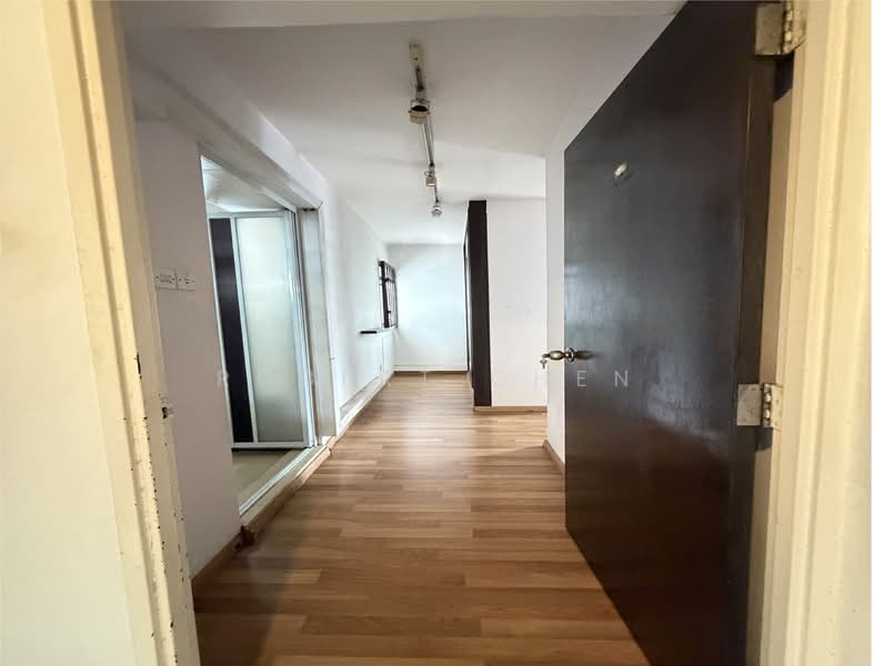 507C Wellington Circle, 507C Wellington Circle, 3 Bedrooms, 1,184 sqft, HDB Flat For Sale, by Robert Chen, 500106746 - Corridor - PropertyGuru.com.sg