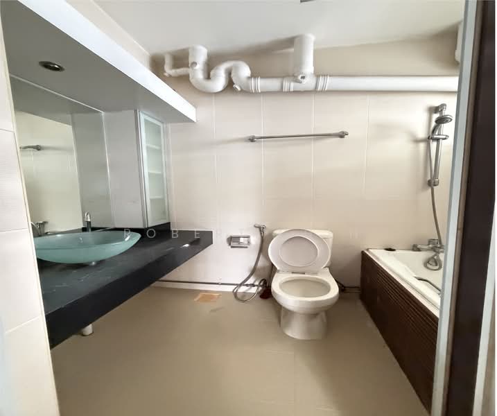 507C Wellington Circle, 507C Wellington Circle, 3 Bedrooms, 1,184 sqft, HDB Flat For Sale, by Robert Chen, 500106746 - Bathroom - PropertyGuru.com.sg