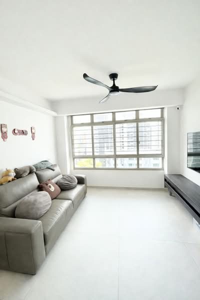 305B Punggol Road, 305B Punggol Road, 3 Bedrooms, 1,001 sqft, HDB Flat For Sale, by Theone ., 500106748 - PropertyGuru.com.sg