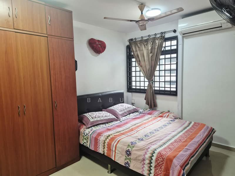 215 Boon Lay Place, 215 Boon Lay Place, 2 Bedrooms, 709 sqft, HDB Flat For Sale, by Babu ., 500106749 - Bedroom - PropertyGuru.com.sg