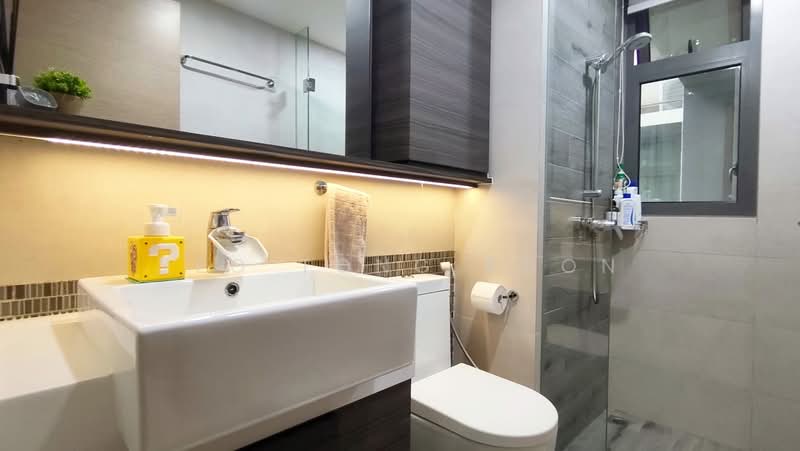 The Terrace, 88 Edgedale Plains, 3 Bedrooms, 1,077 sqft, Executive Condominium For Sale, by Yeo Tong Boon, 500106751 - Bathroom - PropertyGuru.com.sg