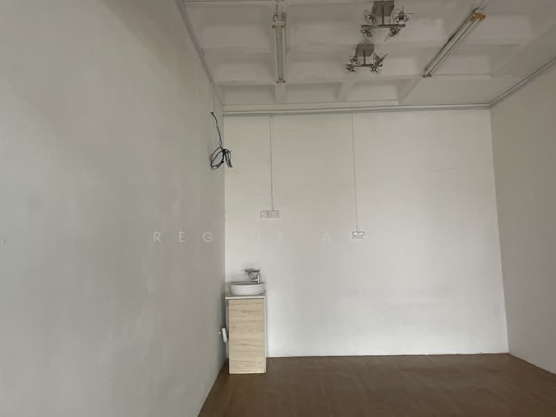 305 woodland st 31, Woodlands st 31, 200 sqft, Shop / Shophouse For Rent, by Regine Ang, 500106752 - Interior - CommercialGuru.com.sg