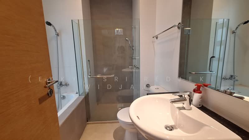 The Sunnidora, 46 Lor G Telok Kurau, 3 Bedrooms, 872 sqft, Condominium For Rent, by (Ekky) Sri Redjeki Widjaja, 500106758 - Bathroom - PropertyGuru.com.sg