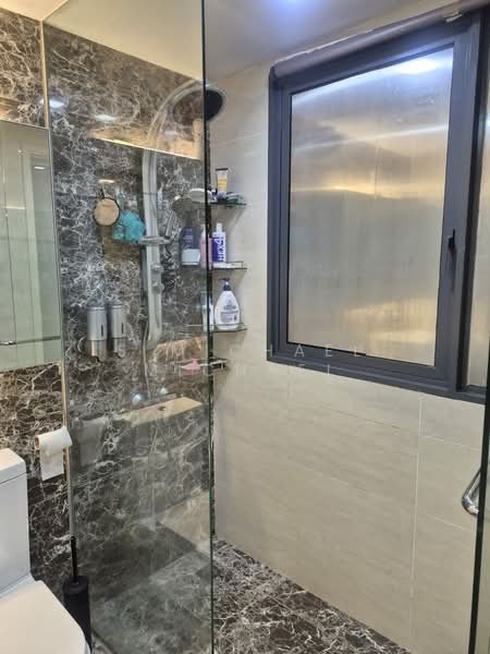 Riversound Residence, 9A Sengkang East Avenue, 4 Bedrooms, 1,476 sqft, Condominium For Rent, by S MICHAEL Michael, 500106759 - Bathroom - PropertyGuru.com.sg