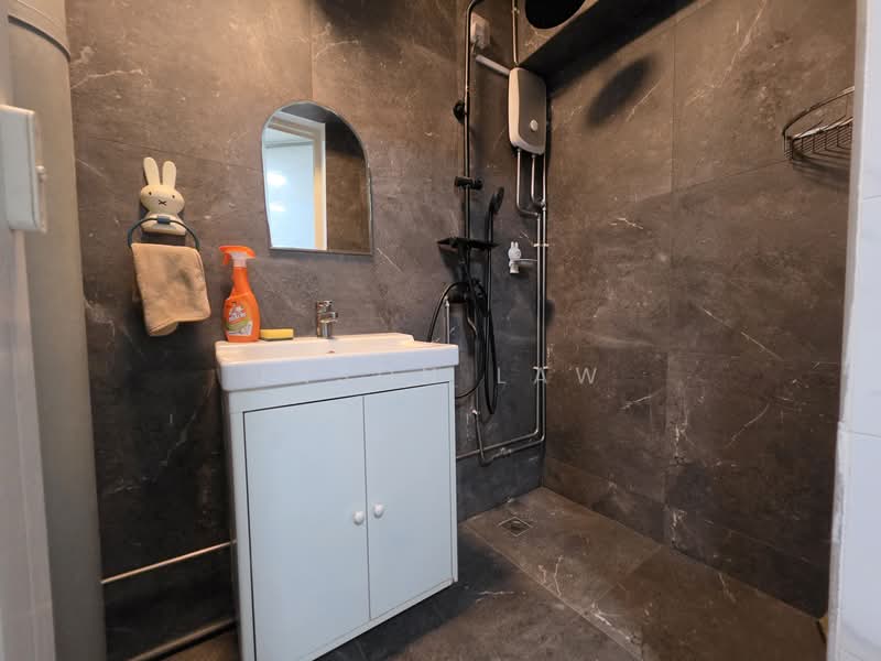 307D Anchorvale Road, 307D Anchorvale Road, 3 Bedrooms, 969 sqft, HDB Flat For Sale, by Jason Law, 500106767 - Bathroom - PropertyGuru.com.sg