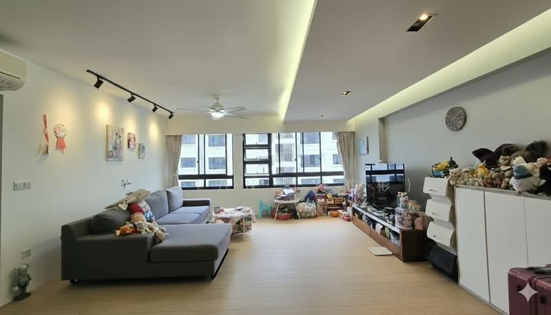 258C Punggol Field, 258C Punggol Field, 3 Bedrooms, 1,216 sqft, HDB Flat For Sale, by CP Tan (陈俊彬), 500106775 - Living Room - PropertyGuru.com.sg