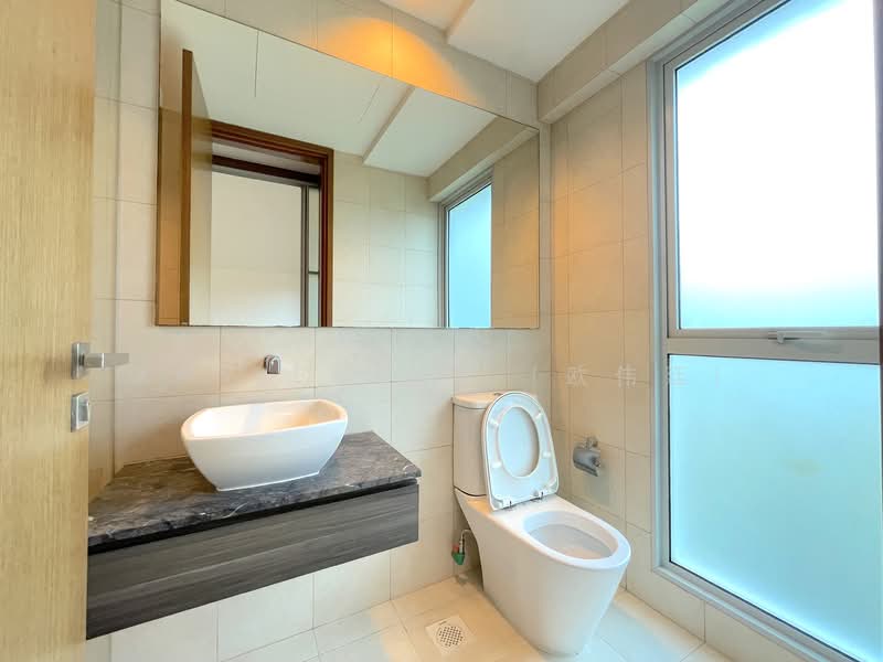 Whiteshores, Punggol 17th Avenue, 5 Bedrooms, 5,188 sqft, Cluster House For Rent, by Xavier Aw (欧伟廷), 500106786 - Bathroom - PropertyGuru.com.sg