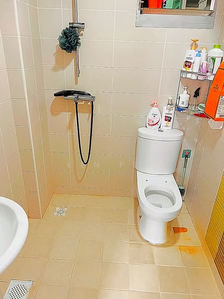 431C Yishun Avenue 1, 431C Yishun Avenue 1, 2 Bedrooms, 720 sqft, HDB Flat For Sale, by Ken Pek, 500106788 - Bathroom - PropertyGuru.com.sg