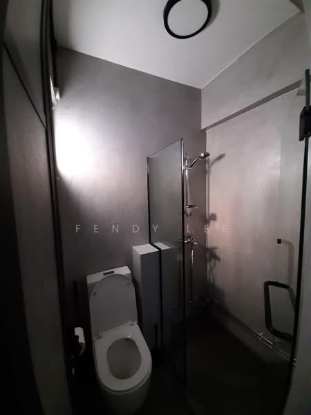 414 Ang Mo Kio Avenue 10, 414 Ang Mo Kio Avenue 10, 3 Bedrooms, 990 sqft, HDB Flat For Sale, by Fendy Lee, 500106799 - Bathroom - PropertyGuru.com.sg