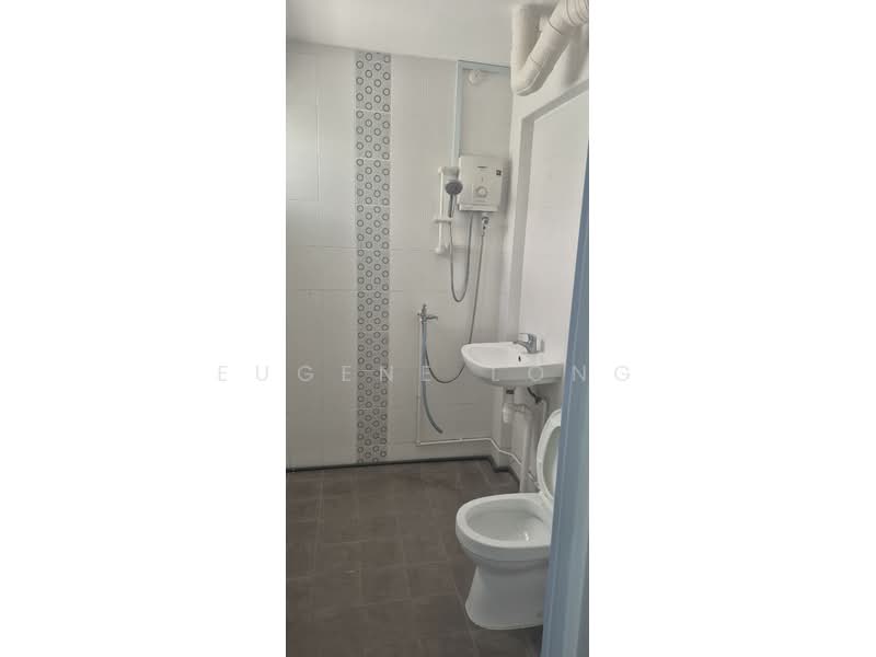 118 Bishan Street 12, 118 Bishan Street 12, Room Rental, 135 sqft, HDB Flat For Rent, by Eugene Long, 500106812 - Bathroom - PropertyGuru.com.sg