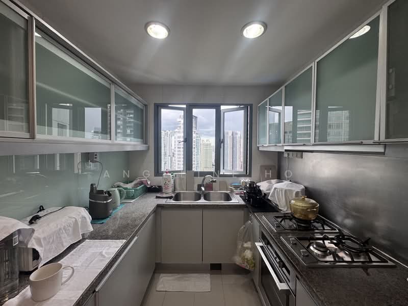 Urbana, 1 River Valley Close, 4 Bedrooms, 1,458 sqft, Condominium For Rent, by Angeline Ho, 500106815 - Kitchen - PropertyGuru.com.sg
