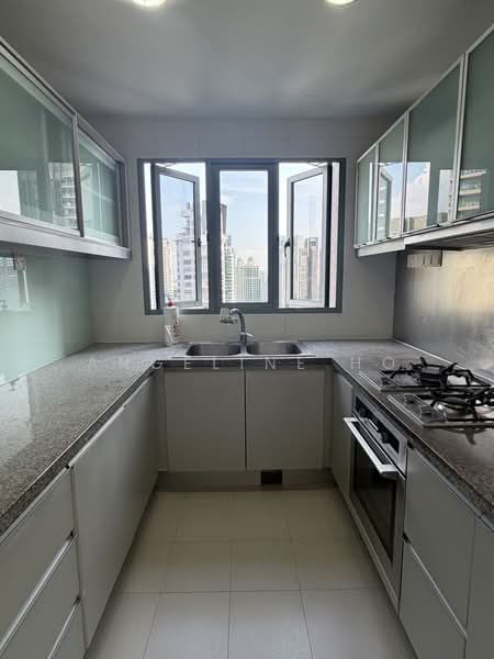 Urbana, 1 River Valley Close, 4 Bedrooms, 1,458 sqft, Condominium For Rent, by Angeline Ho, 500106815 - Kitchen - PropertyGuru.com.sg