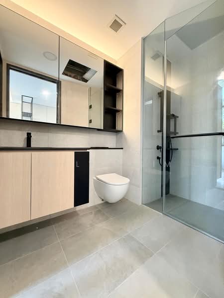 Jervois Mansion, 8 Jervois Close, 2 Bedrooms, 678 sqft, Condominium For Rent, by Melvin Sim, 500106818 - Bathroom - PropertyGuru.com.sg