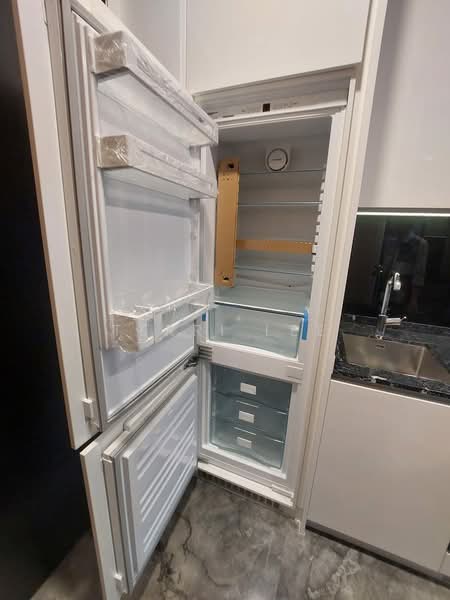 Midtown Bay, 120 Beach Road, 1 Bedroom, 409 sqft, Condominium For Rent, by Terri Lee, 500106822 - Kitchen - PropertyGuru.com.sg