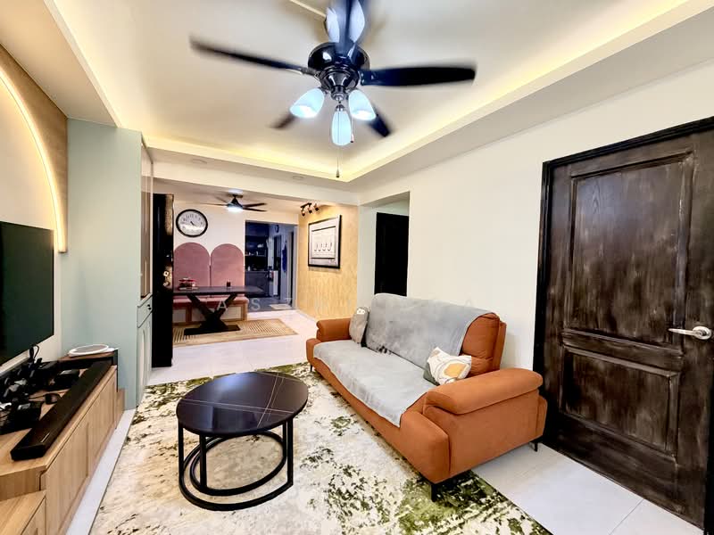 370 Tampines Street 34, 370 Tampines Street 34, 3 Bedrooms, 1,076 sqft, HDB Flat For Sale, by Aszri ERA, 500106831 - Living Room - PropertyGuru.com.sg