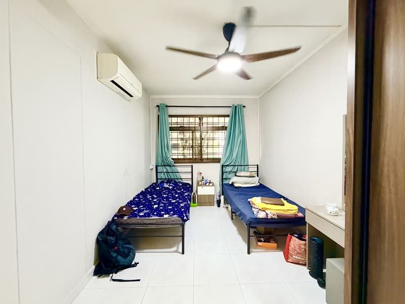 370 Tampines Street 34, 370 Tampines Street 34, 3 Bedrooms, 1,076 sqft, HDB Flat For Sale, by Aszri ERA, 500106831 - Bedroom - PropertyGuru.com.sg