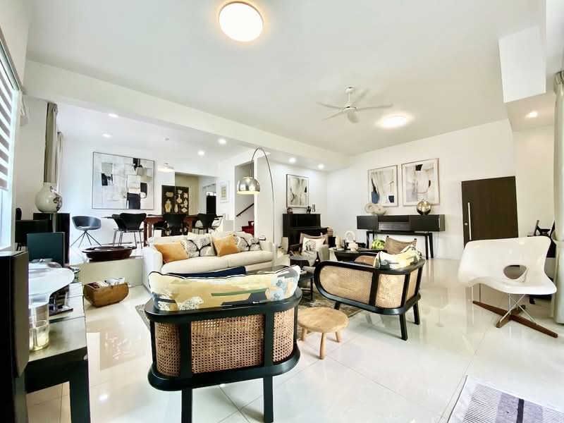 Refurbished Semi-D in exclusive Serangoon Gardens/Kovan neighbourhood!, , 4 Bedrooms, 3,000 sqft, Semi-Detached House For Rent, by Lance Lim, 500106856 - Living/Dining - PropertyGuru.com.sg