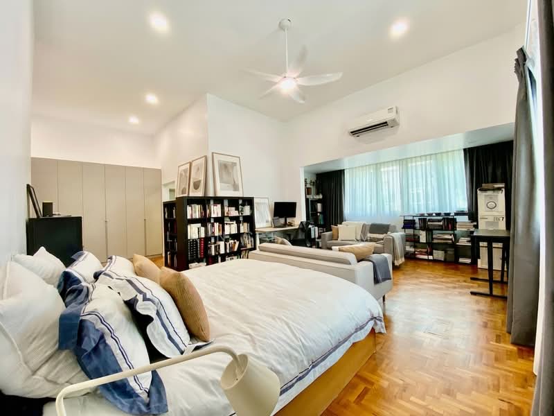 Refurbished Semi-D in exclusive Serangoon Gardens/Kovan neighbourhood!, , 4 Bedrooms, 3,000 sqft, Semi-Detached House For Rent, by Lance Lim, 500106856 - Master Bedroom - PropertyGuru.com.sg