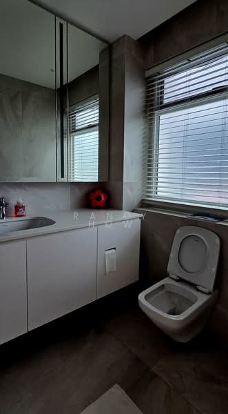 Telok Kurau, Telok kurau Road, 5 Bedrooms, 4,000 sqft, Semi-Detached House For Sale, by Randy How, 500106861 - Bathroom - PropertyGuru.com.sg